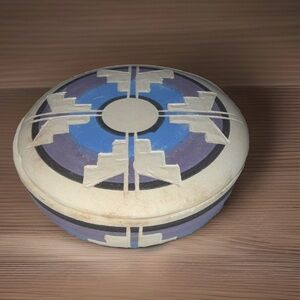 Native American Sioux Pottery Trinket Box Handcrafted Sioux Indians Signed Elk